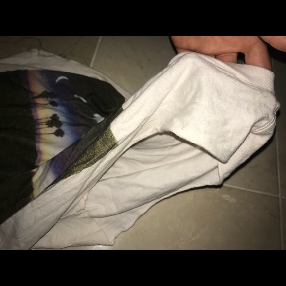 BRANDY MELVILLE SLEEVELESS TEE - Picture 4 of 4